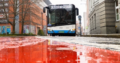 Rybnik. Elektryczne, zeroemisyjne autobusy na drogach