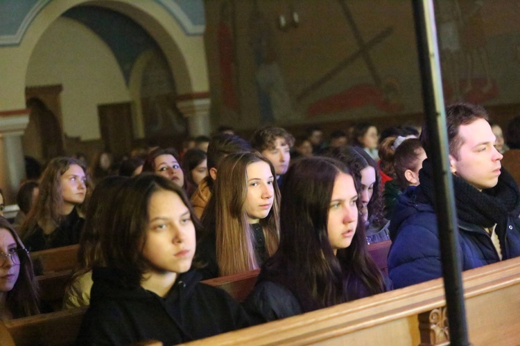 Dekanalny dzień młodych w Zbylitowskiej Górze