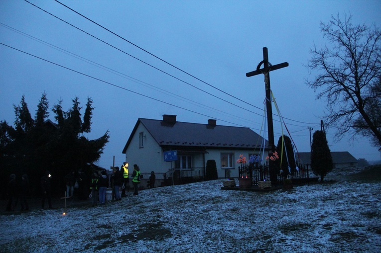 Szczucin. Plenerowa droga krzyżowa