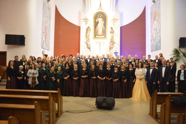 Koncert na pięć chórów w Świniarsku