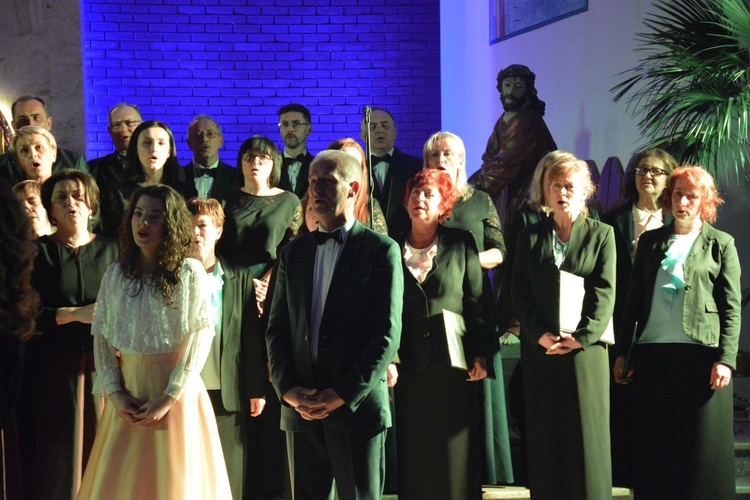 Koncert na pięć chórów w Świniarsku