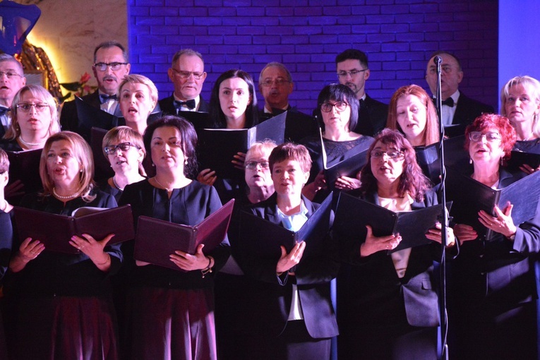 Koncert na pięć chórów w Świniarsku