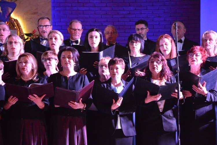 Koncert na pięć chórów w Świniarsku