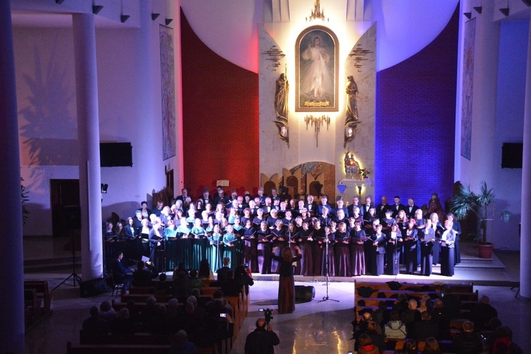 Koncert na pięć chórów w Świniarsku
