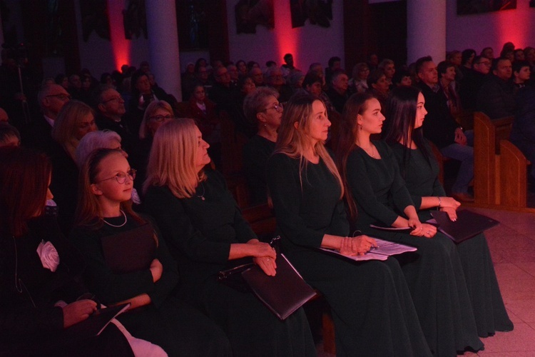 Koncert na pięć chórów w Świniarsku