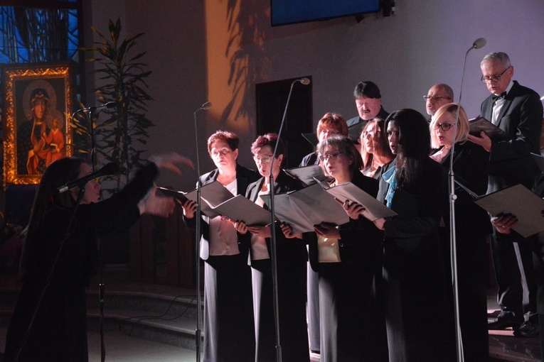 Koncert na pięć chórów w Świniarsku