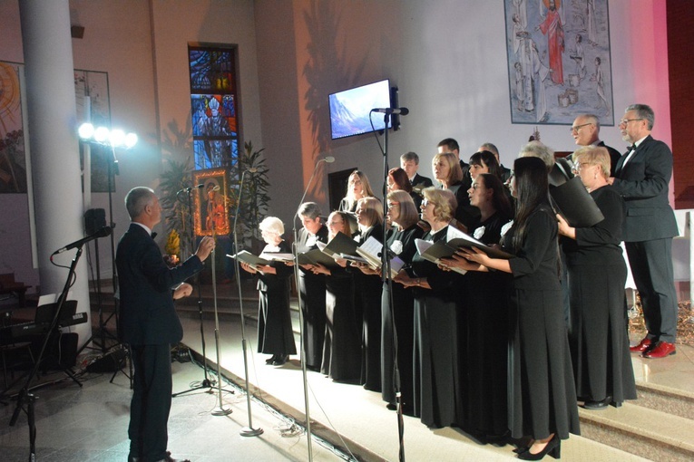 Koncert na pięć chórów w Świniarsku