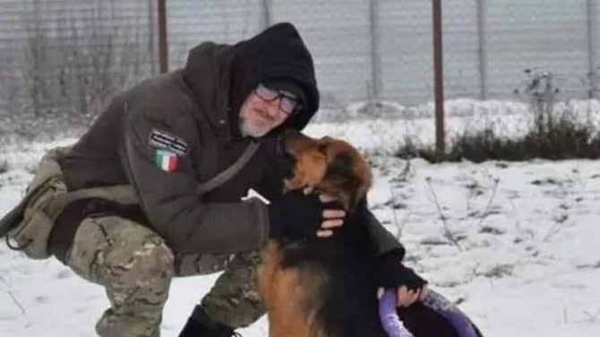Ukraina. Pomoc z Włoch przez Polskę dotarła do schroniska dla zwierząt
