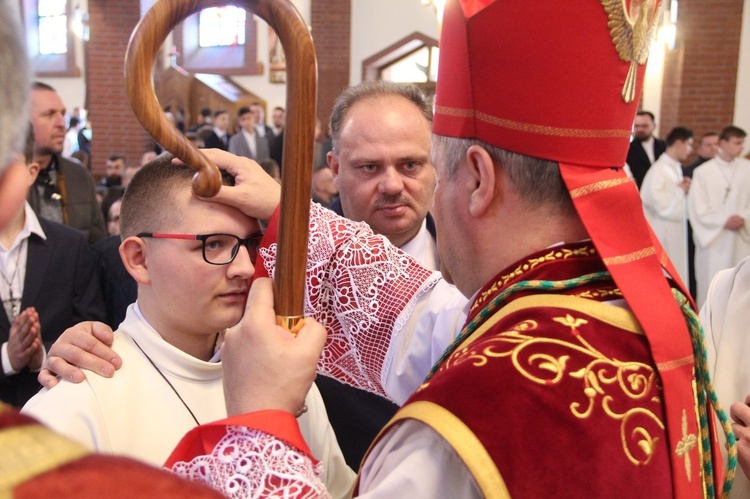 Bierzmowanie w parafii Miłosierdzia Bożego w Brzesku 2022