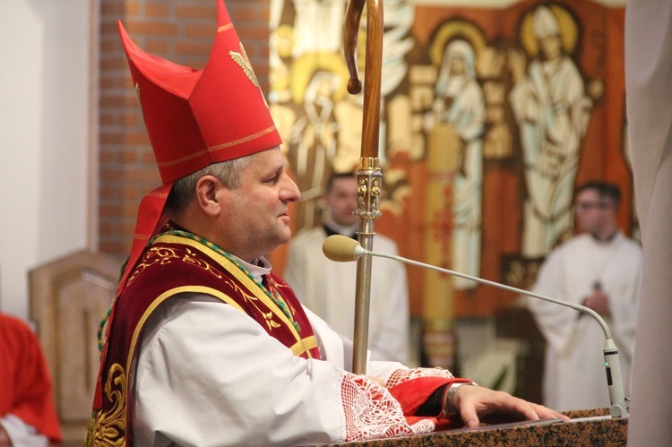 Bierzmowanie w parafii Miłosierdzia Bożego w Brzesku 2022