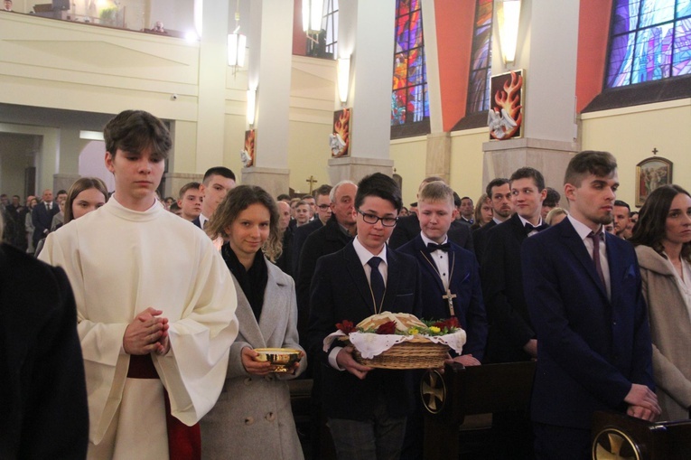 Bierzmowanie w sanktuarium św. Jakuba w Brzesku 2022