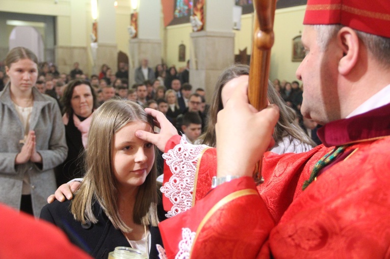 Bierzmowanie w sanktuarium św. Jakuba w Brzesku 2022