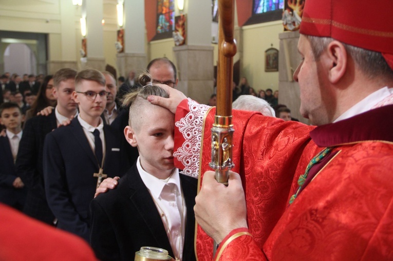Bierzmowanie w sanktuarium św. Jakuba w Brzesku 2022