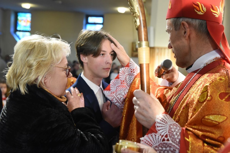 Bierzmowanie w par. św. Rocha w Nowym Sączu