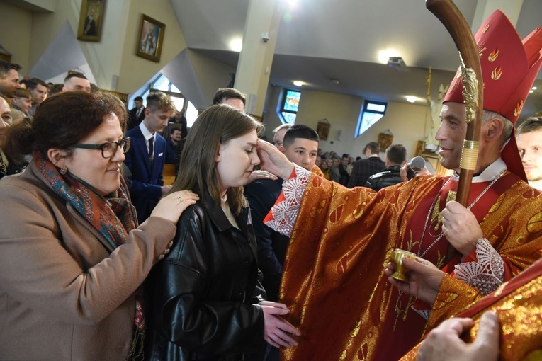 Bierzmowanie w par. św. Rocha w Nowym Sączu