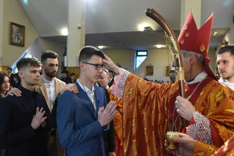 Bierzmowanie w par. św. Rocha w Nowym Sączu