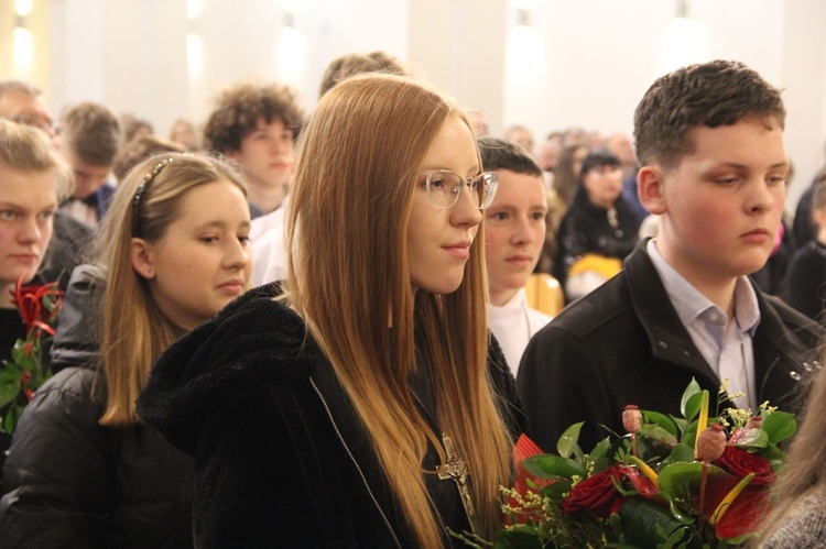 Bierzmowanie w kościele Matki Bożej Szkaplerznej w Tarnowie 2022