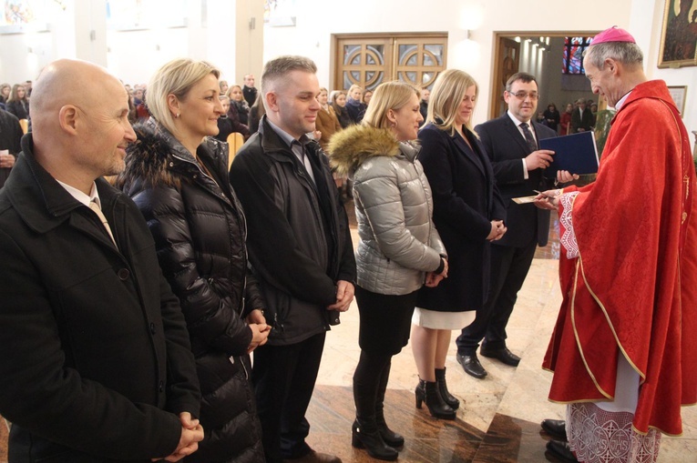Bierzmowanie w kościele Matki Bożej Szkaplerznej w Tarnowie 2022