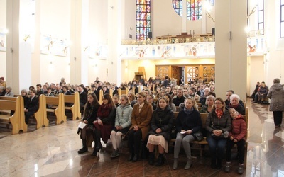 Bierzmowanie w kościele Matki Bożej Szkaplerznej w Tarnowie 2022