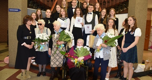 Ruda Śl. Gala finałowa konkursu recytatorskiego