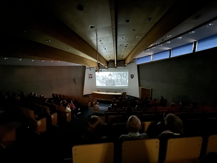 Katowice. "Tyle radości" - nowy film o bp. Czesławie Dominie