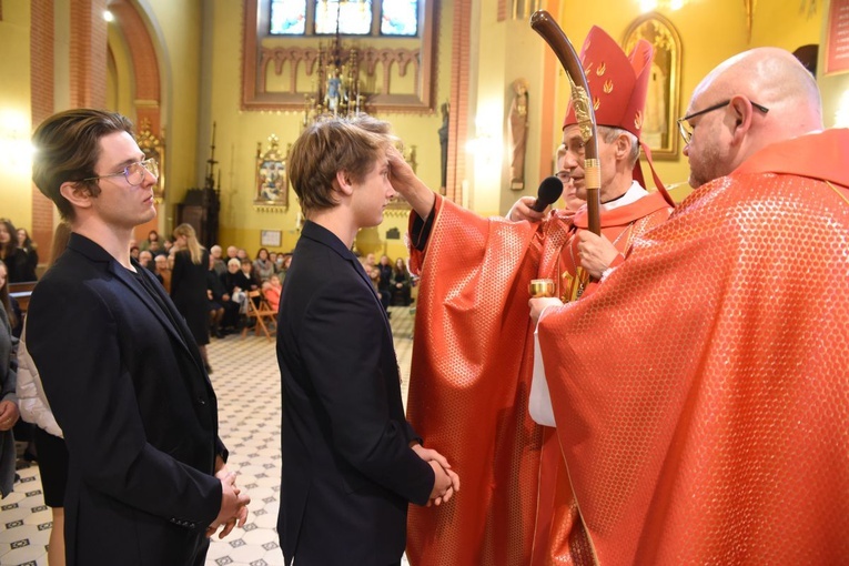 Bierzmowanie u Świętej Rodziny w Tarnowie