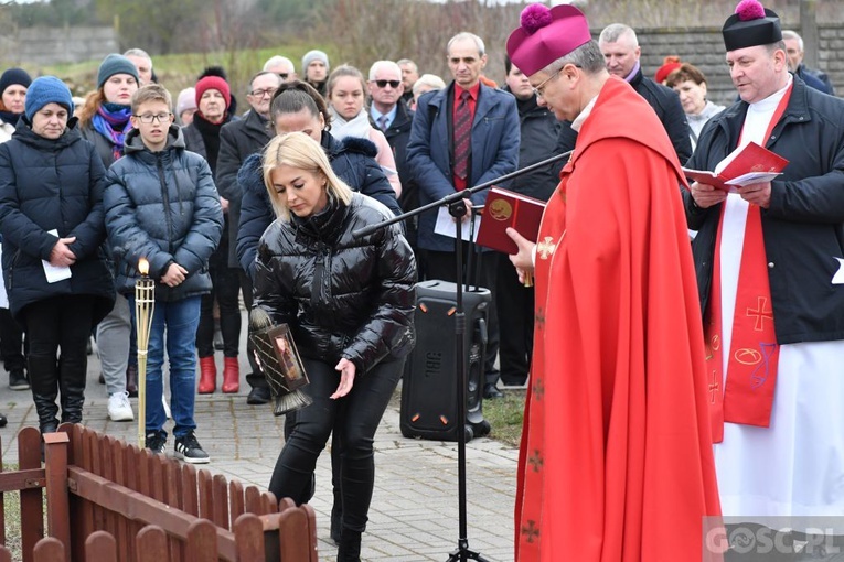 Poświęcenie przydrożnych krzyży w Korytach