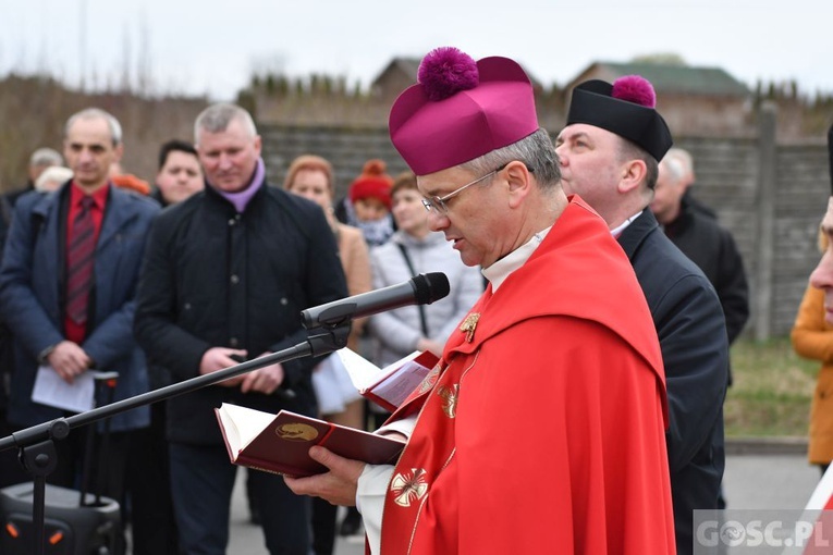 Poświęcenie przydrożnych krzyży w Korytach