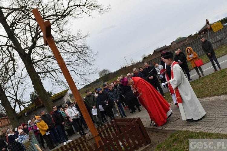 Poświęcenie przydrożnych krzyży w Korytach