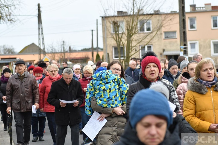 Poświęcenie przydrożnych krzyży w Korytach