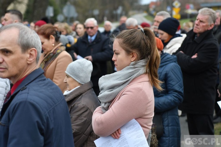 Poświęcenie przydrożnych krzyży w Korytach