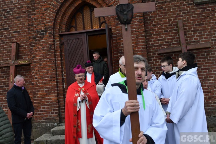 Poświęcenie przydrożnych krzyży w Korytach