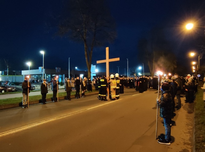 Na ulicach wielu miejscowości rozważano Mękę Pańską.