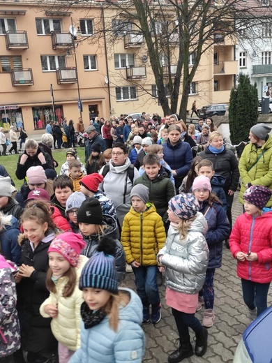 Droga Krzyżowa dzieci ulicami Oleśnicy