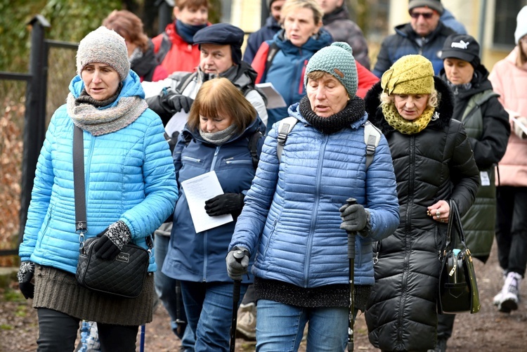 Dekanalna Droga Krzyżowa na Chełmiec