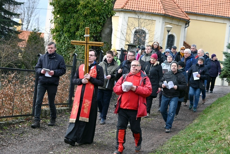 Dekanalna Droga Krzyżowa na Chełmiec