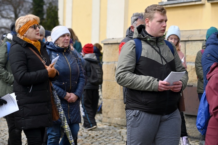 Dekanalna Droga Krzyżowa na Chełmiec