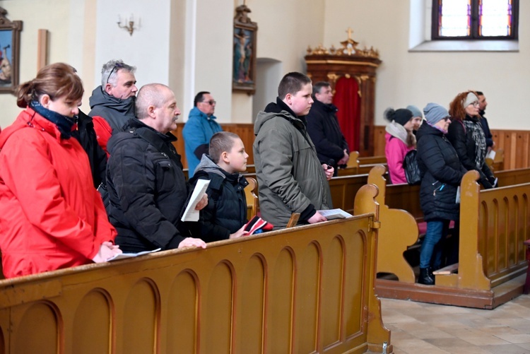 Dekanalna Droga Krzyżowa na Chełmiec