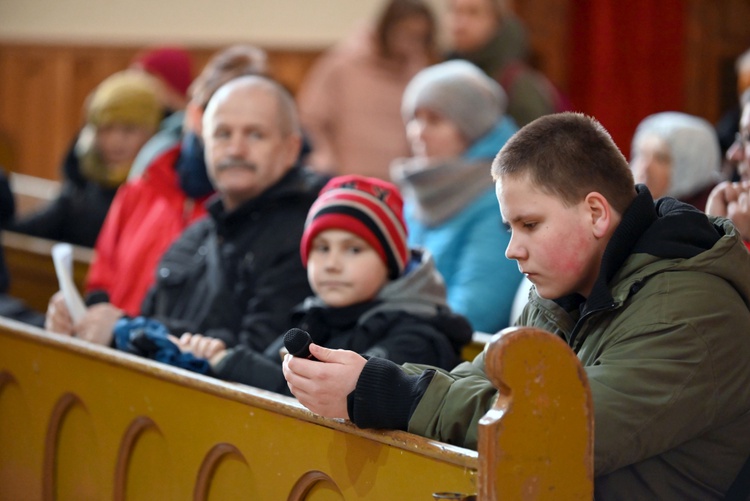 Dekanalna Droga Krzyżowa na Chełmiec