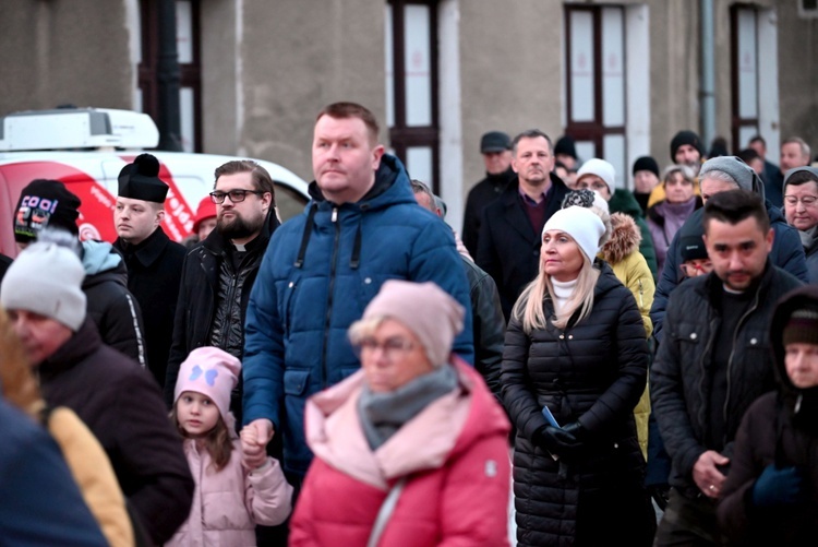 Droga Krzyżowa ulicami Dzierżoniowa