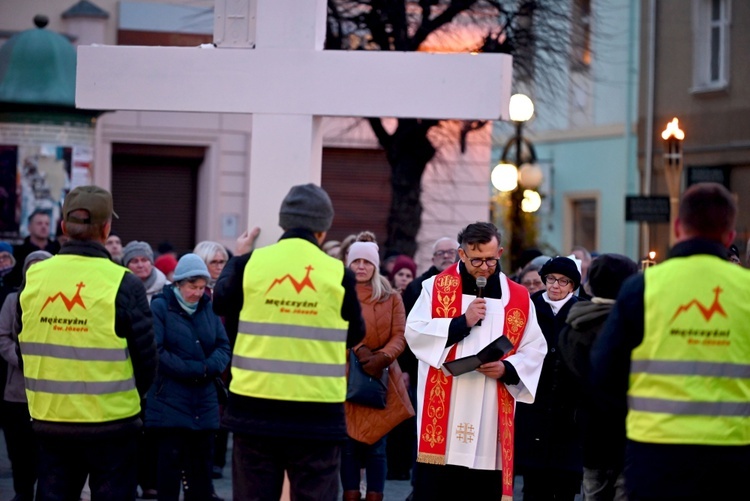 Droga Krzyżowa ulicami Dzierżoniowa