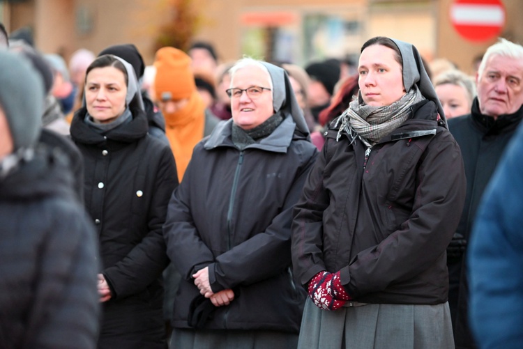 Droga Krzyżowa ulicami Dzierżoniowa