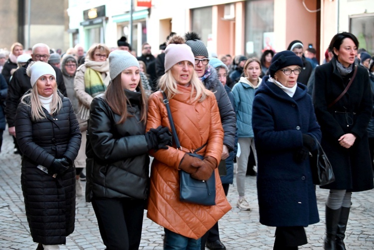 Droga Krzyżowa ulicami Dzierżoniowa