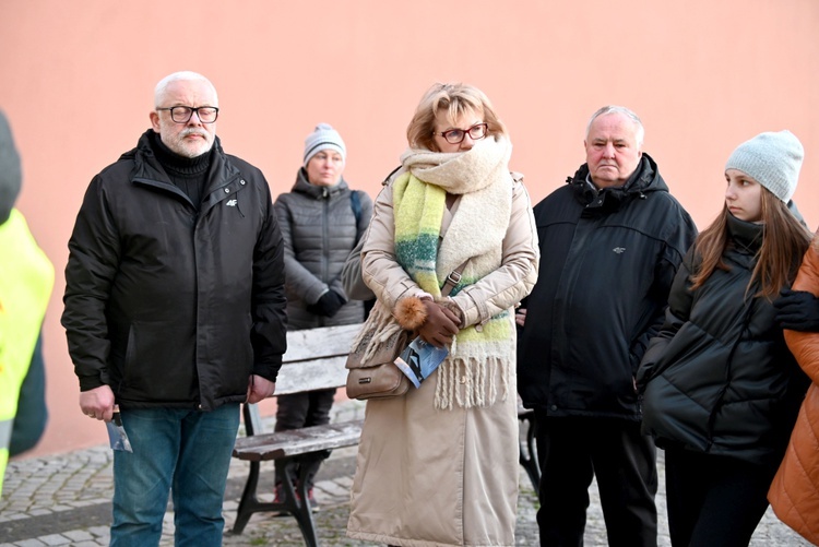 Droga Krzyżowa ulicami Dzierżoniowa