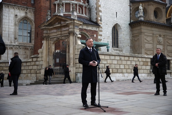 Prezydent o katastrofie w Smoleńsku: Tak, jak wtedy widzieliśmy zniszczony samolot, tak dziś widzimy zniszczoną Ukrainę