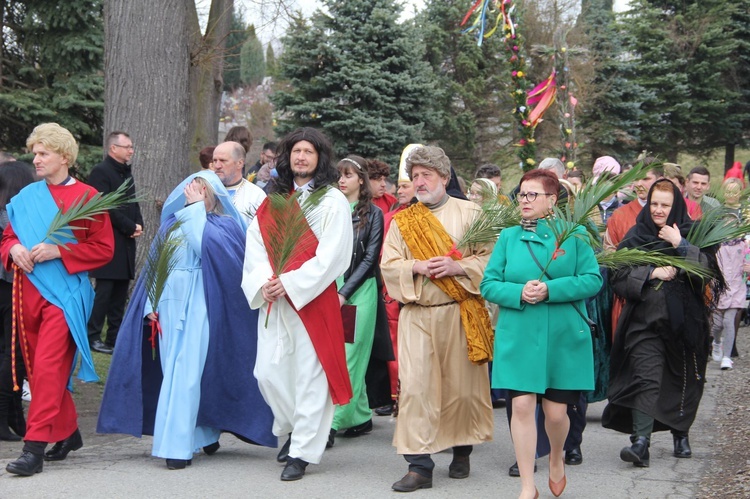 Nie używajmy słów, które ranią, poniżają, oceniają