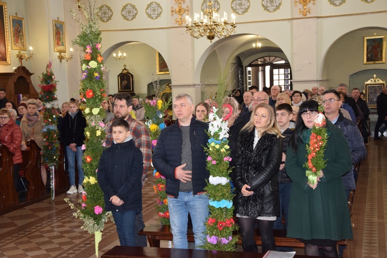 Konkurs palm w Makowie