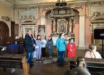 ▲	Spotkanie bazowało na metodach wypracowanych w Szkołach Nowej Ewangelizacji, gdzie ważne treści, dostosowane do wieku odbiorców, przekazywane są w atrakcyjnej formie.