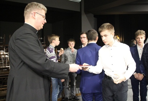 Nowi ceremoniarze i animatorzy służby liturgicznej w diecezji bielsko-żywieckiej - 2022