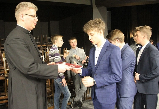 Nowi ceremoniarze i animatorzy służby liturgicznej w diecezji bielsko-żywieckiej - 2022